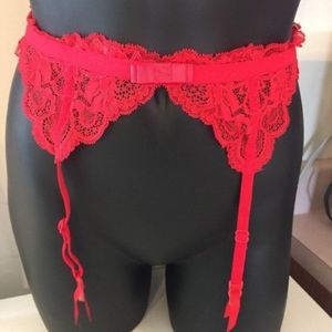Victoria's Secret red Garter Belt M/L💥PRICE DROP💥